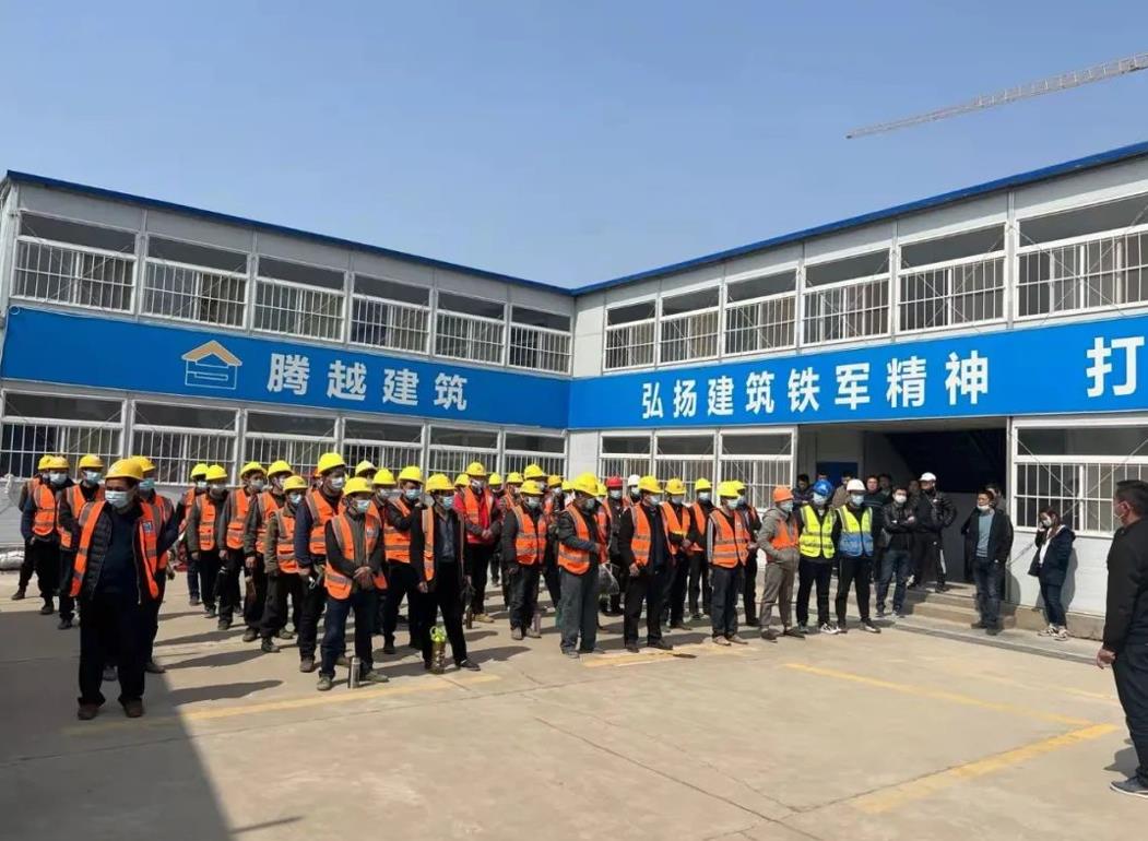 同心战“疫”丨华体会手机网页版_华体会(中国)铁军紧急援建山东淄博方舱医院！